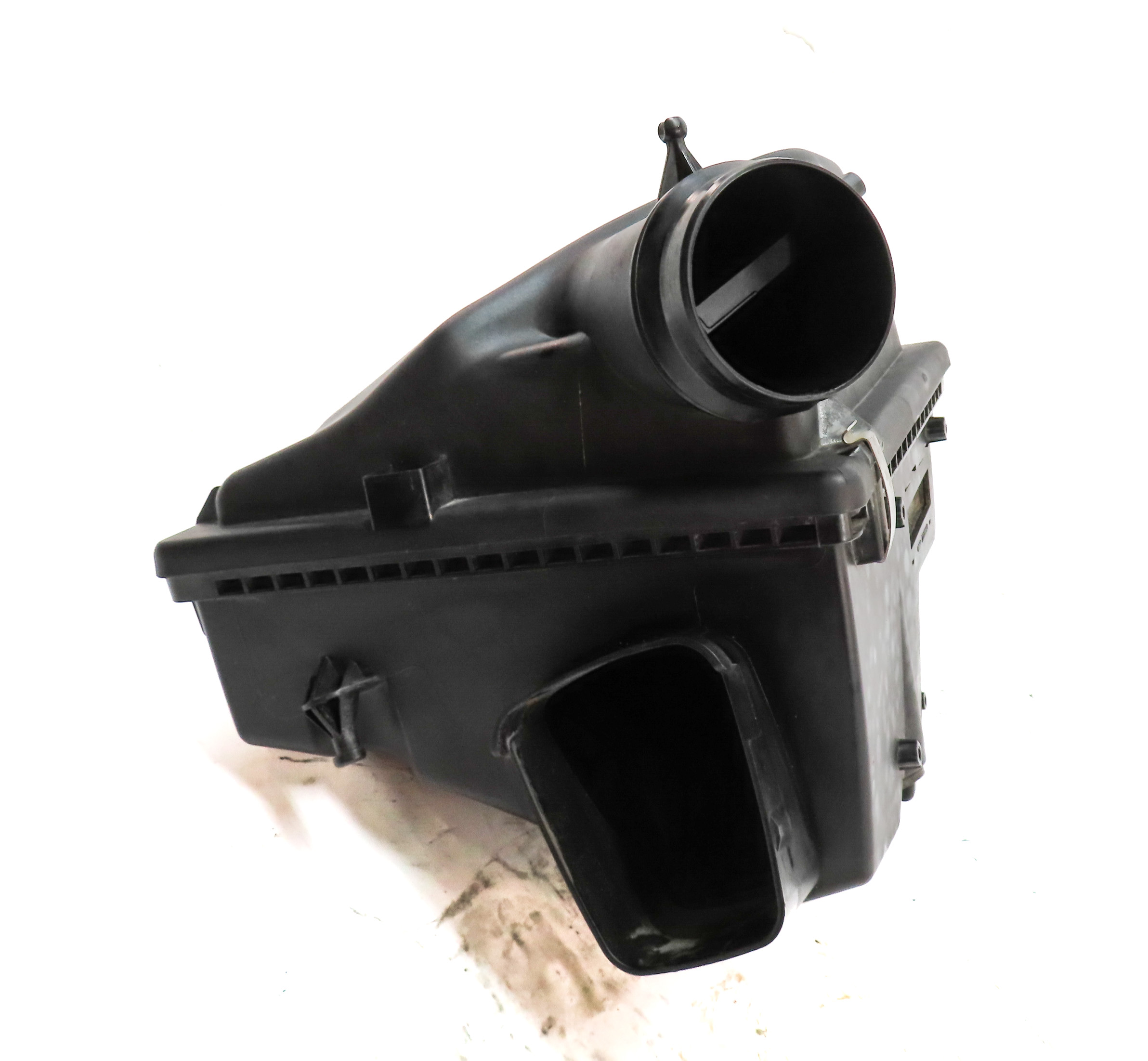 2016-2018 BMW 330E HYBRID (F30) 2.0L B48 AIR CLEANER AIR INTAKE FILTER BOX — exact item pictured